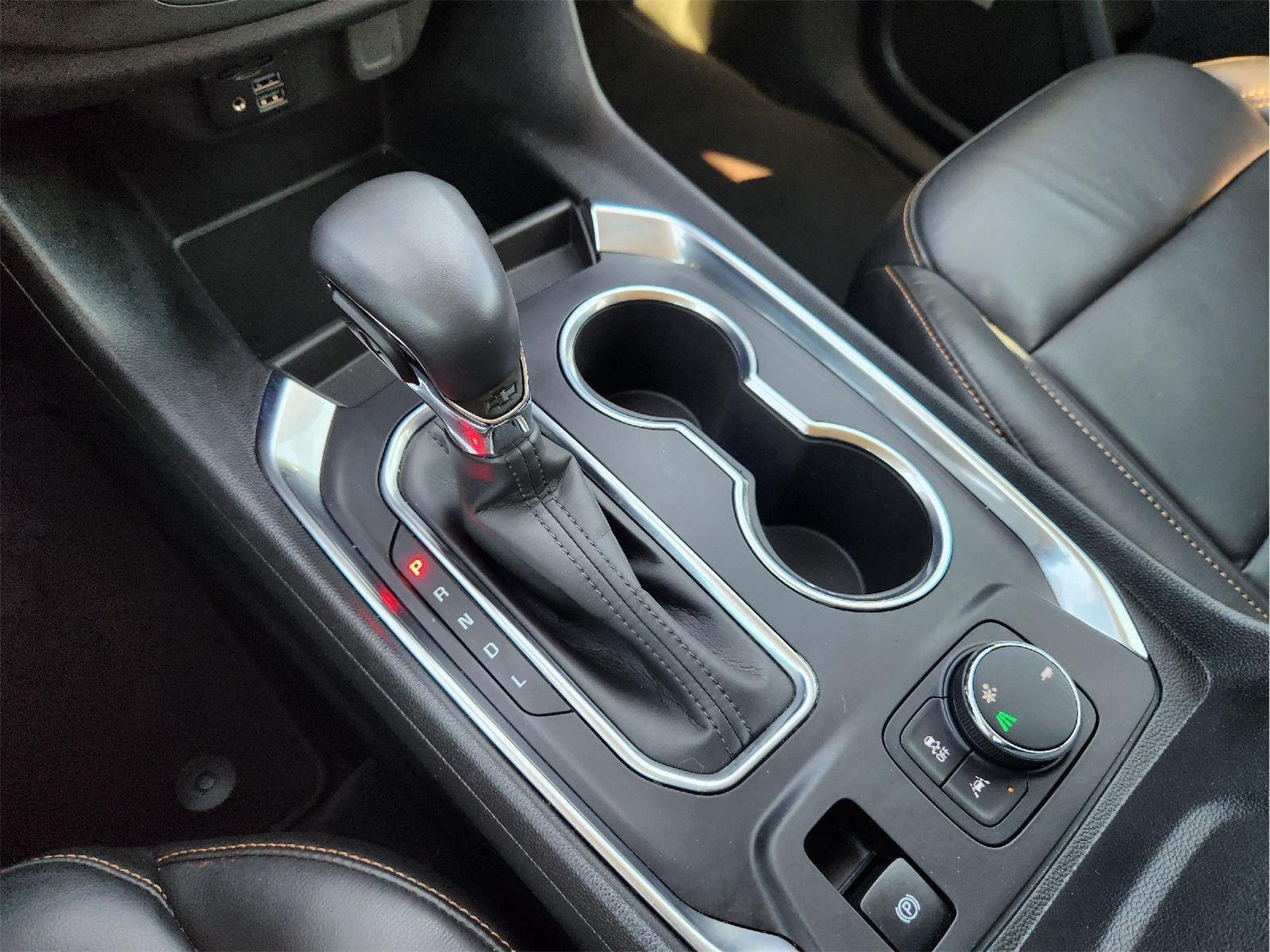 Used 2021 SUMMIT WHITE Chevrolet RS image 19