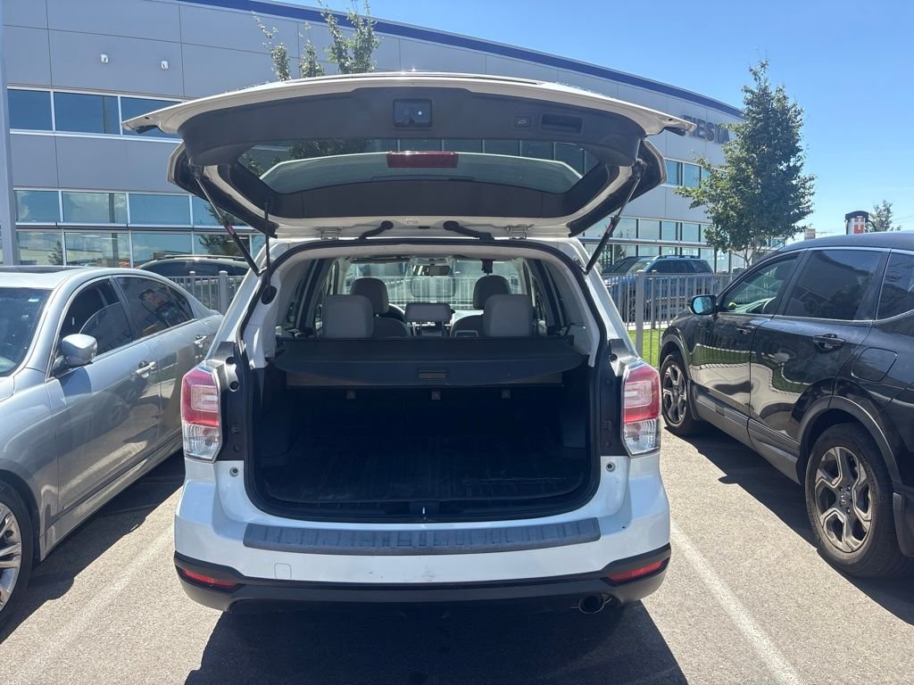 Used 2017 White Subaru 2.5i Limited image 17