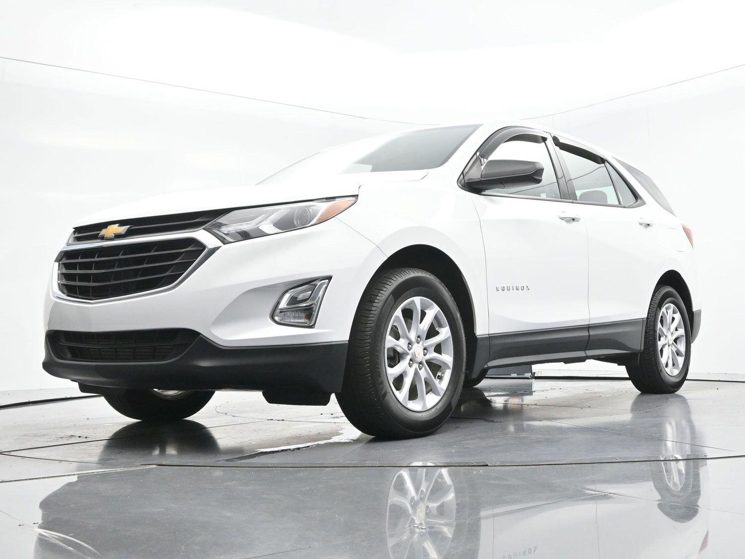 Used 2019 SUMMIT WHITE Chevrolet LS image 41