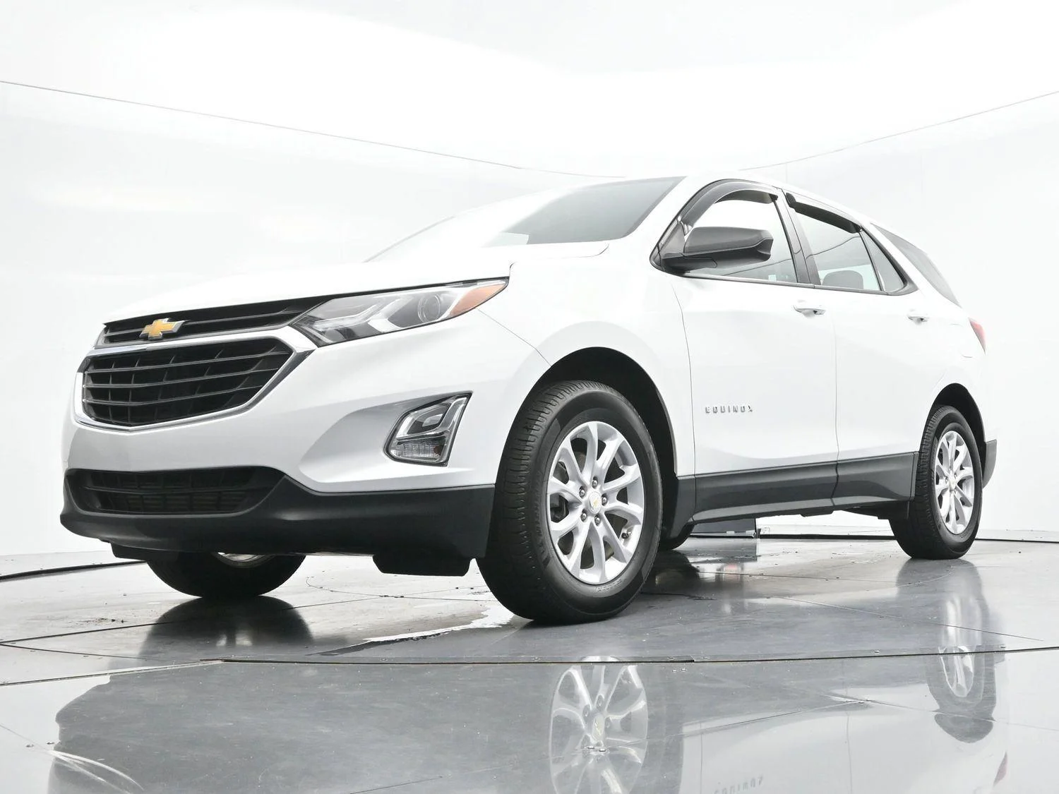 Used 2019 SUMMIT WHITE Chevrolet LS image 41