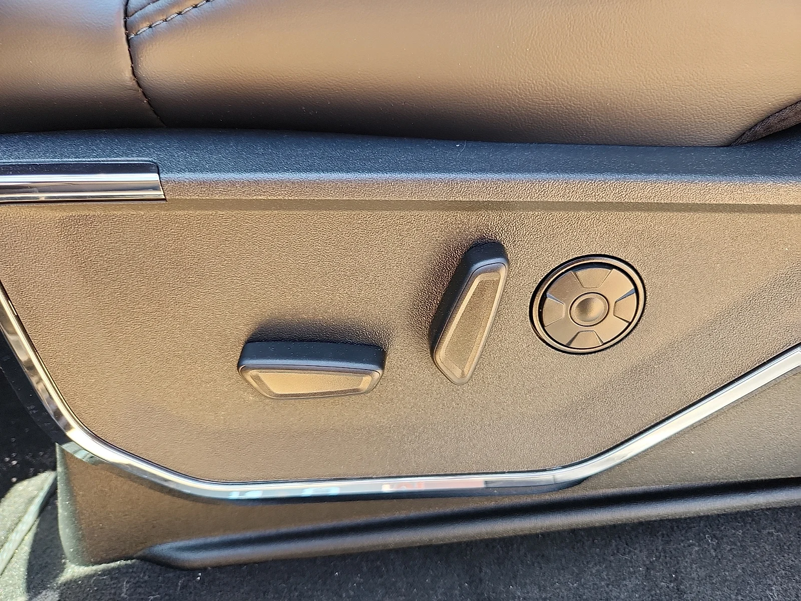 New 2026 Carbonized Gray Metallic Ford F-250® Platinum® image 16