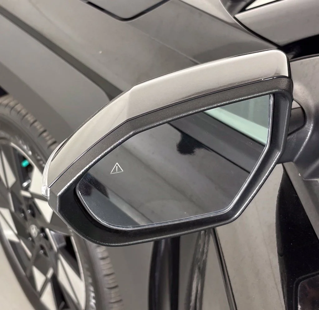 Used 2024 Black Hyundai SEL image 13
