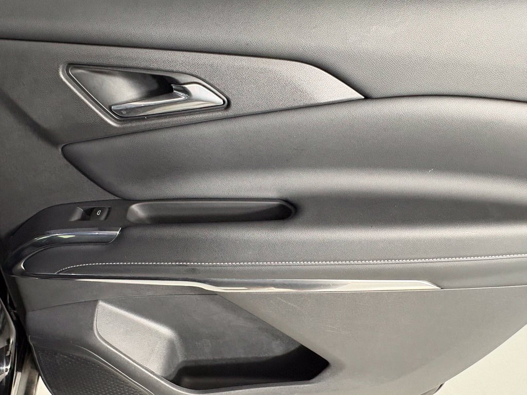 Used 2025 Black Chevrolet LT image 15