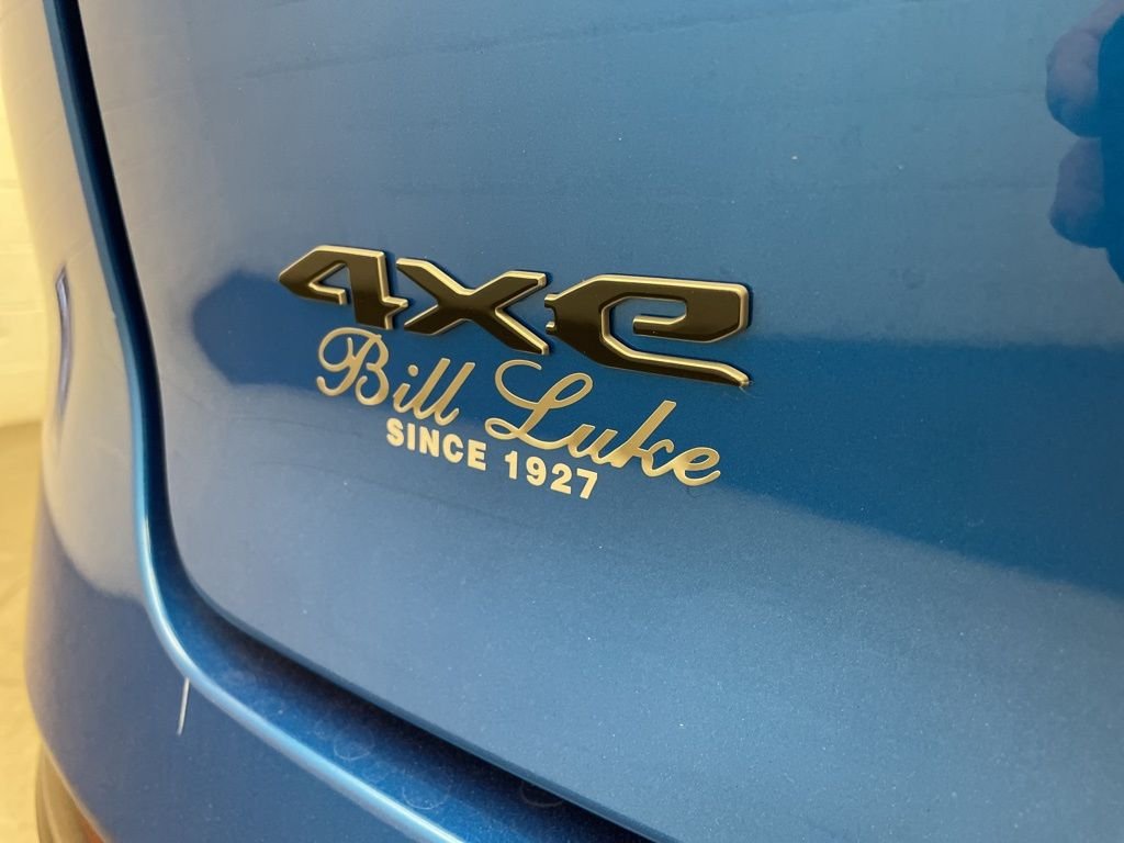 New 2025 Hydro Blue Pearl-Coat Exterior Paint Jeep Limited image 6