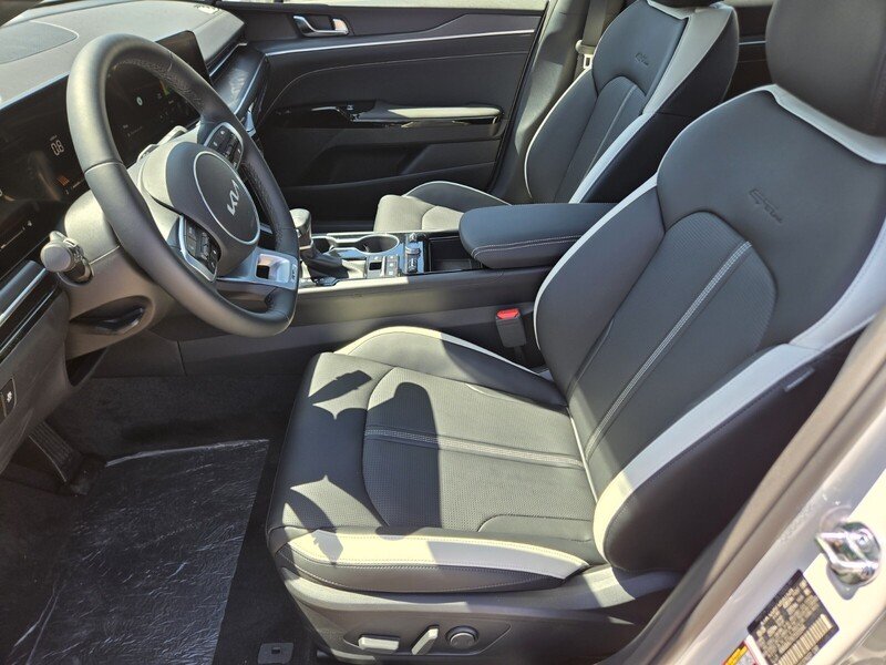 New 2026 Snow White Pearl Kia GT-Line FWD image 5
