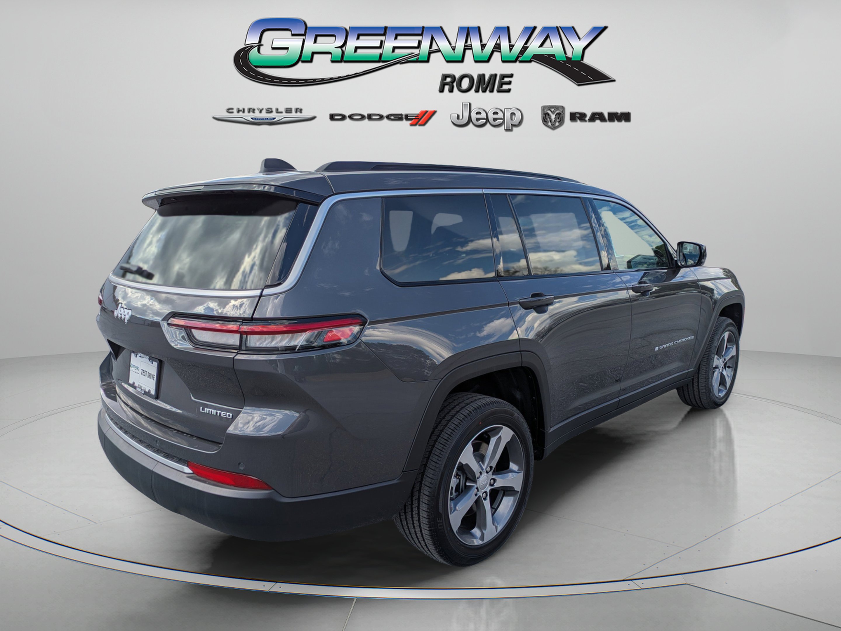 New 2026 Baltic Gray Metallic Clear-Coat Exterior Paint Jeep Limited image 4