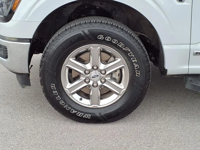 Used 2024 White Ford XLT image 12