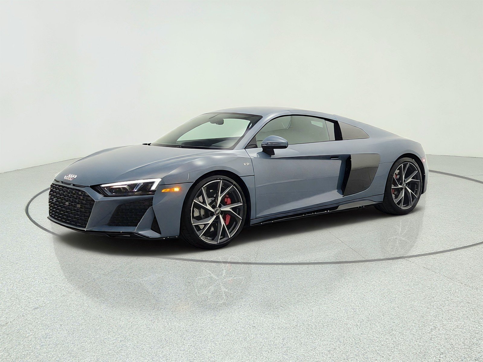 Used 2021 Kemora Gray Metallic Audi V10 image 1