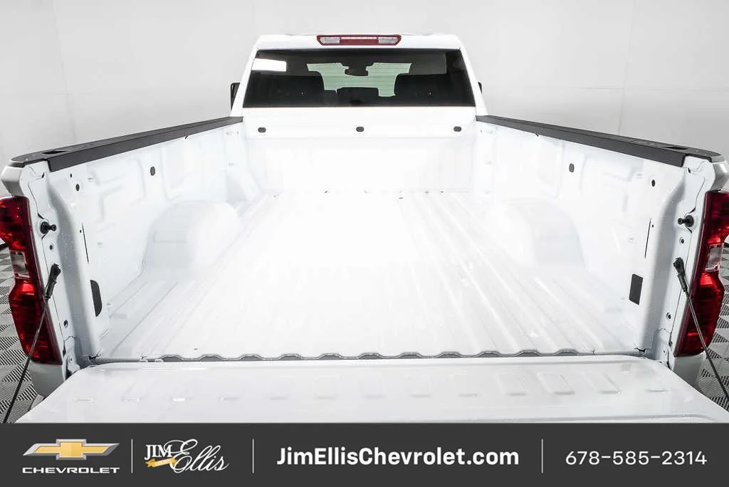 New 2026 Summit White Chevrolet WT image 27