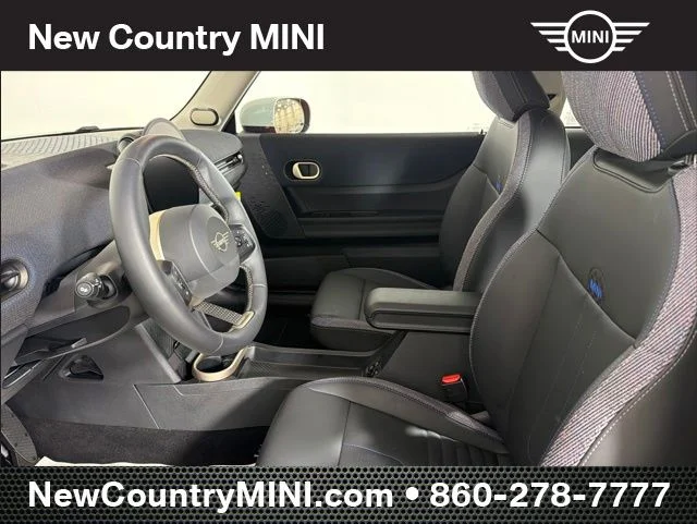 2025 MINI Hardtop 2 Door Base - Photo 11