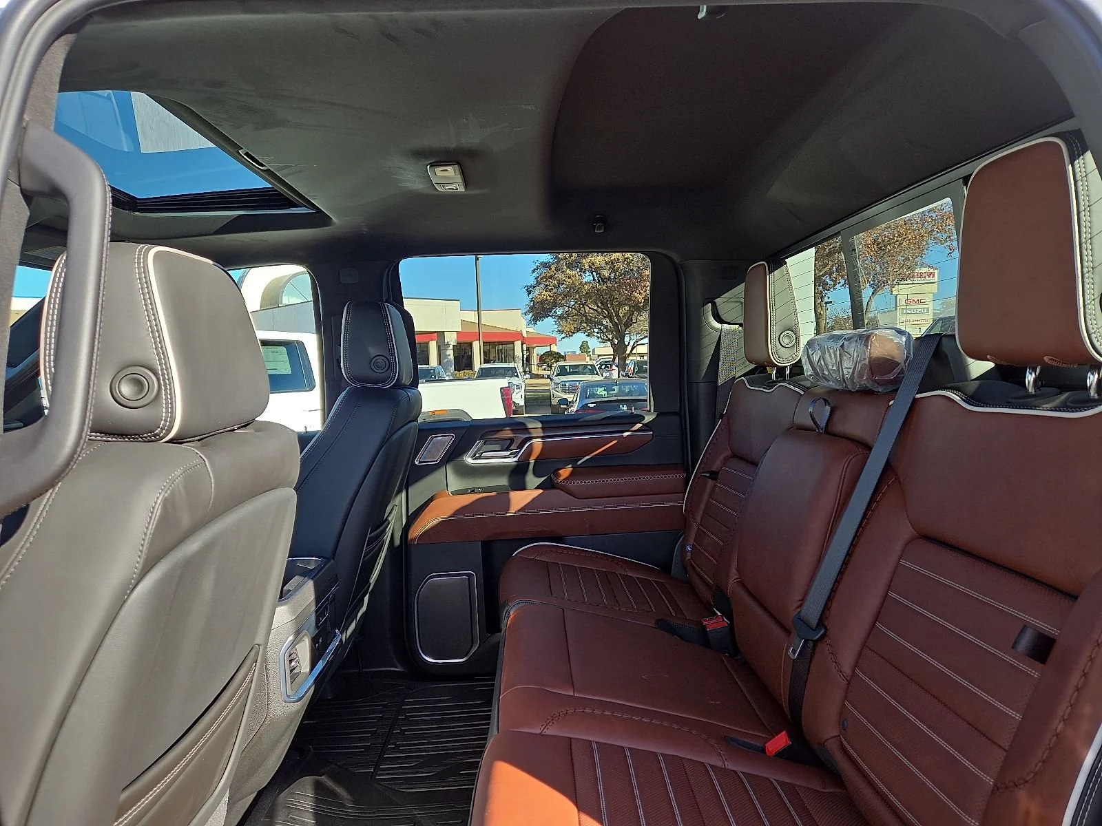 2026 GMC Sierra 3500HD Denali Ultimate - Photo 9