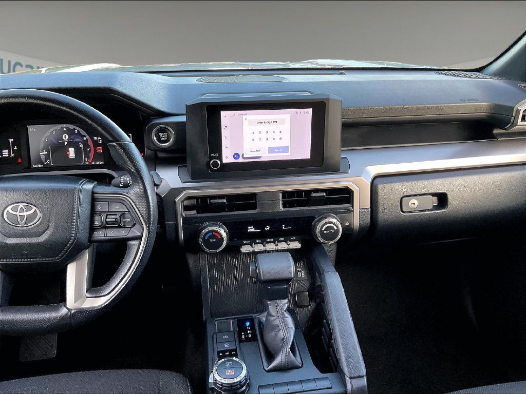Used 2025  Toyota SR5 image 18