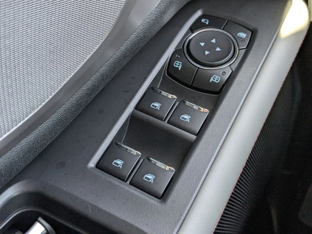 2025 Ford Expedition Active - Photo 27