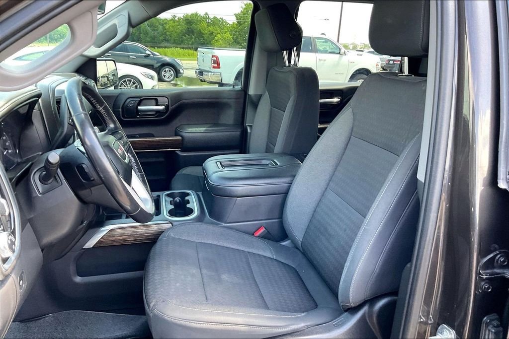Used 2021 Brown GMC Elevation image 18
