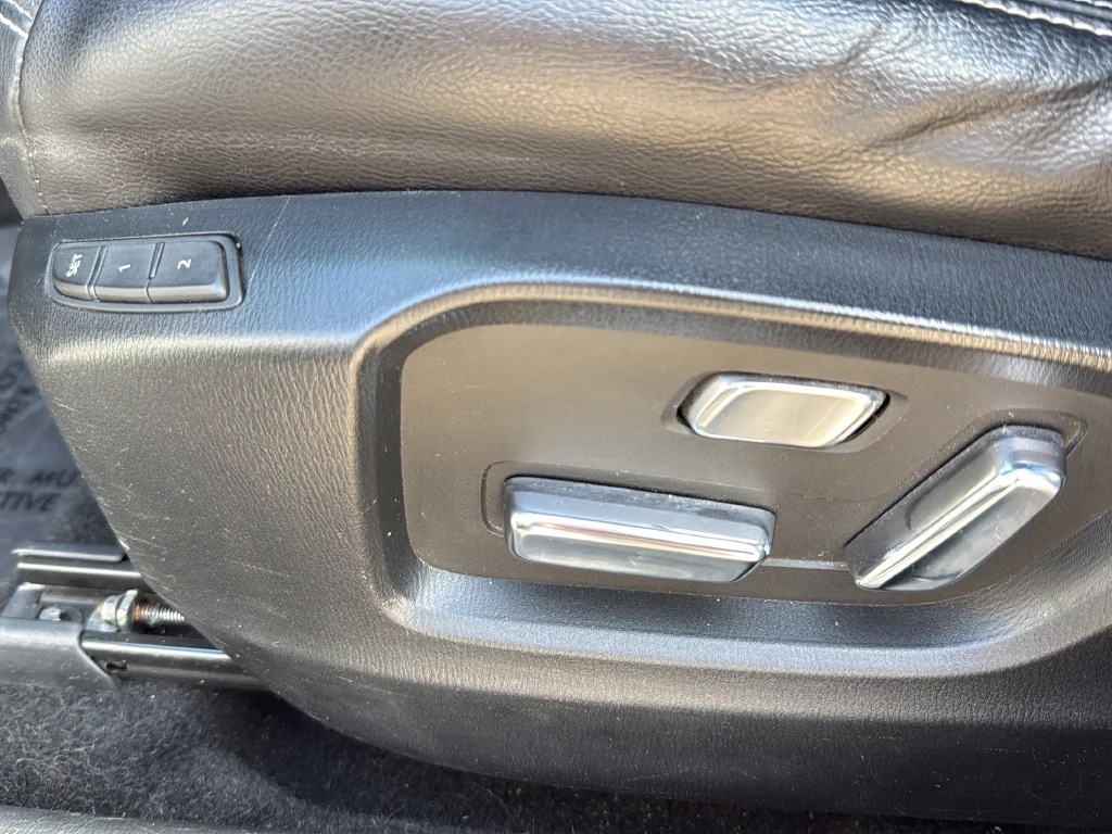 Used 2020 Silver Mazda Grand Touring image 15