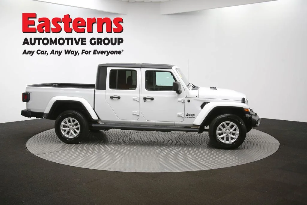 Used 2023 White Jeep Sport image 42