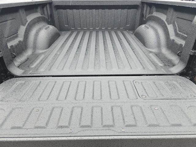 New 2026 Diamond Black Crystal Pearl-Coat Exterior Paint RAM Laramie image 39