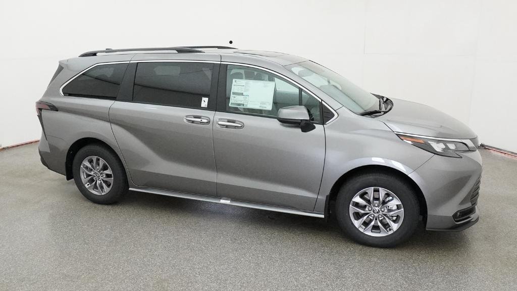 New 2026 Heavy Metal Toyota XLE image 7