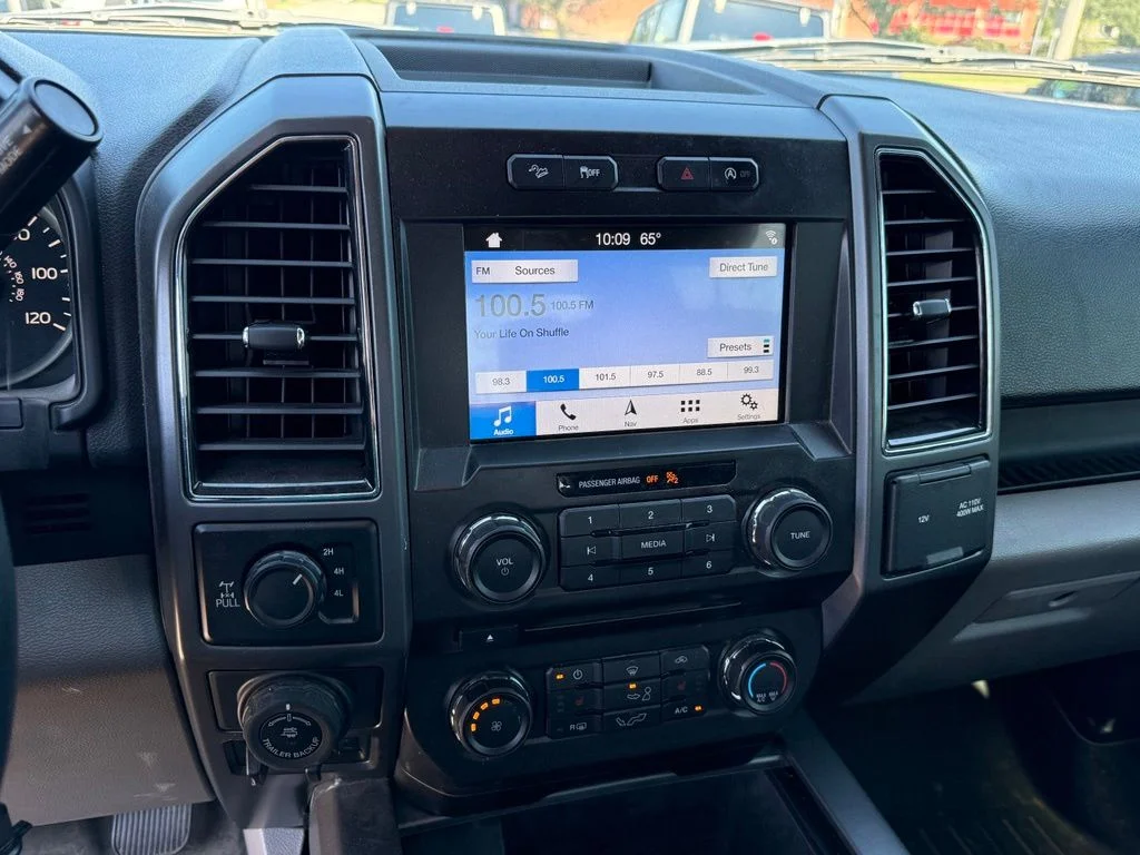 Used 2018 Silver Ford XLT image 20