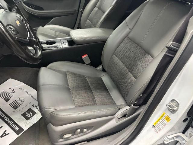 Used 2016 White Chevrolet LT image 11