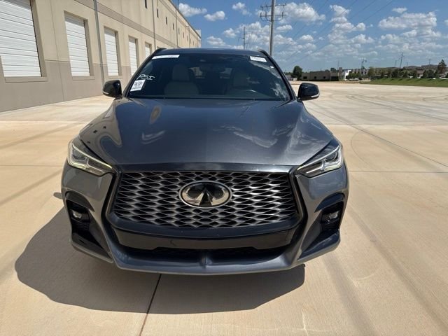 Used 2023 Gray INFINITI LUXE image 2