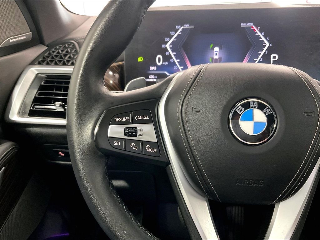 Used 2026 White BMW xDrive40i image 23
