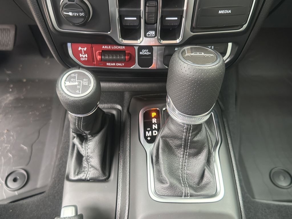 New 2026 Gray Jeep Mojave X image 16