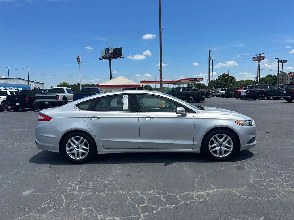 Used 2015 Silver Ford SE image 8