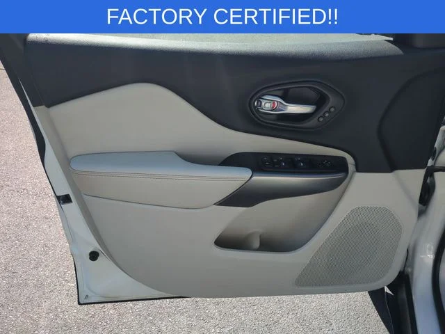 Used 2019 White Jeep Limited image 12