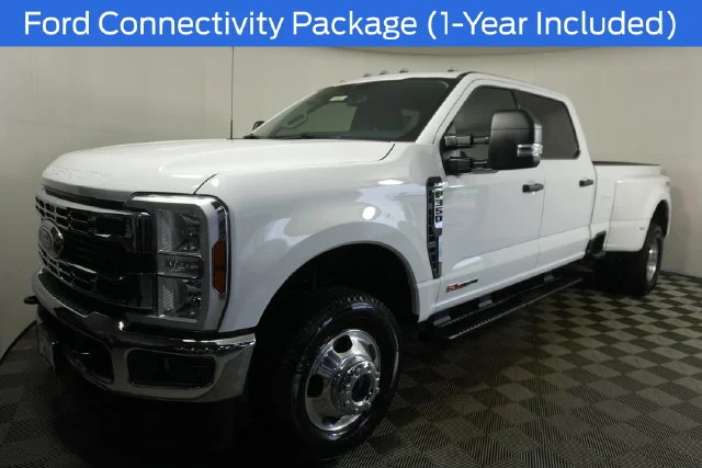 New 2027 Oxford White Ford F-350® XLT image 7