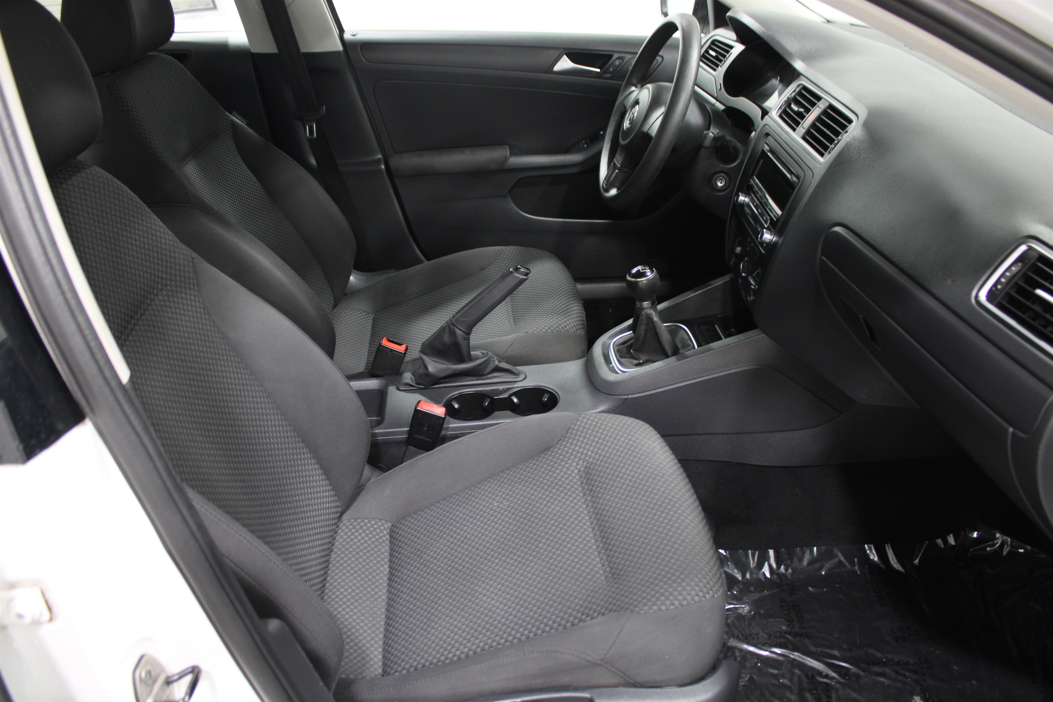 Used 2012 Candy White Volkswagen S image 18
