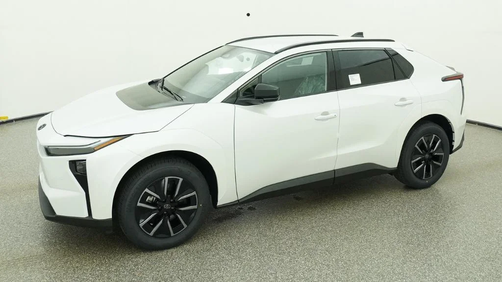 New 2026 Wind Chill Pearl Toyota XLE image 47