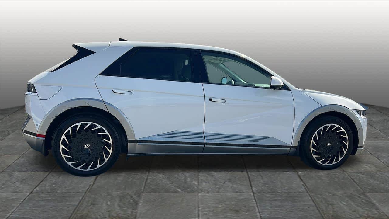 Certified Used 2023 Atlas White Hyundai Limited image 4