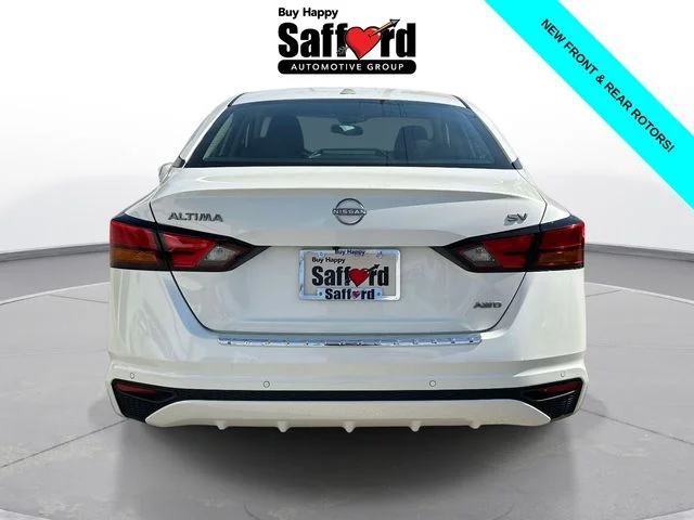Used 2023 White Nissan 2.5 SV image 8