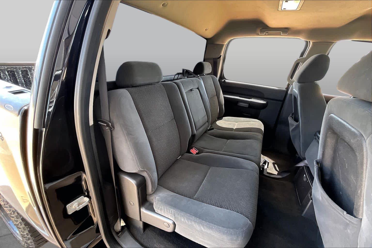Used 2008 BLACK Chevrolet LT w/1LT image 18