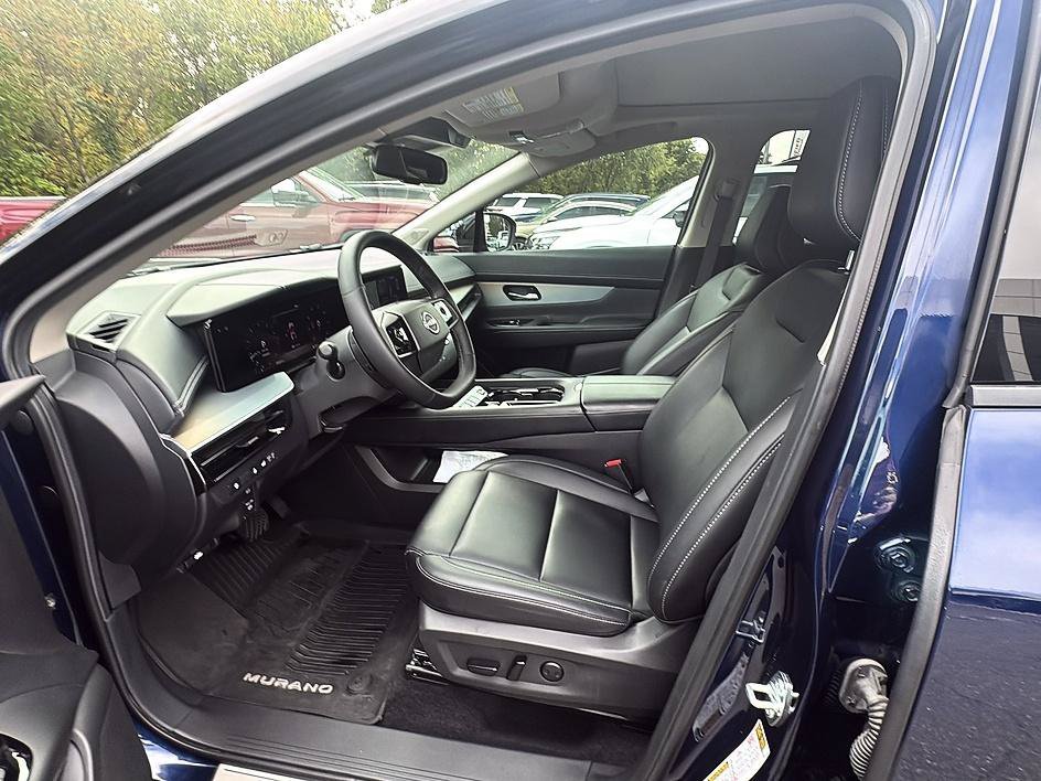 Certified Used 2025 Deep Ocean Blue Pearl/Super Black Nissan SL image 13