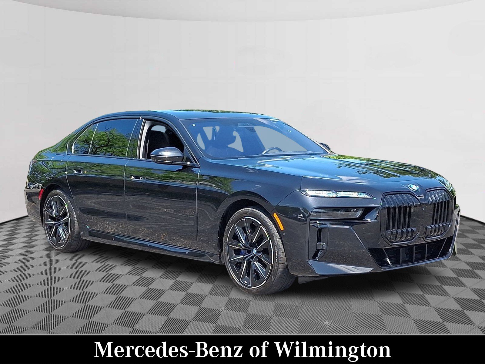 2023 BMW 7 Series 760i xDrive's photo