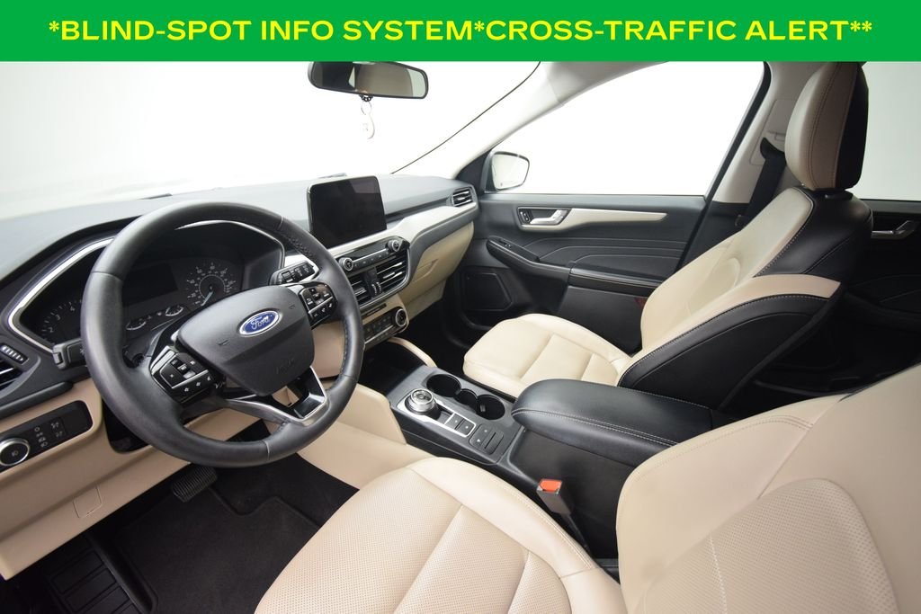 Used 2022 Black Metallic Ford SEL image 11