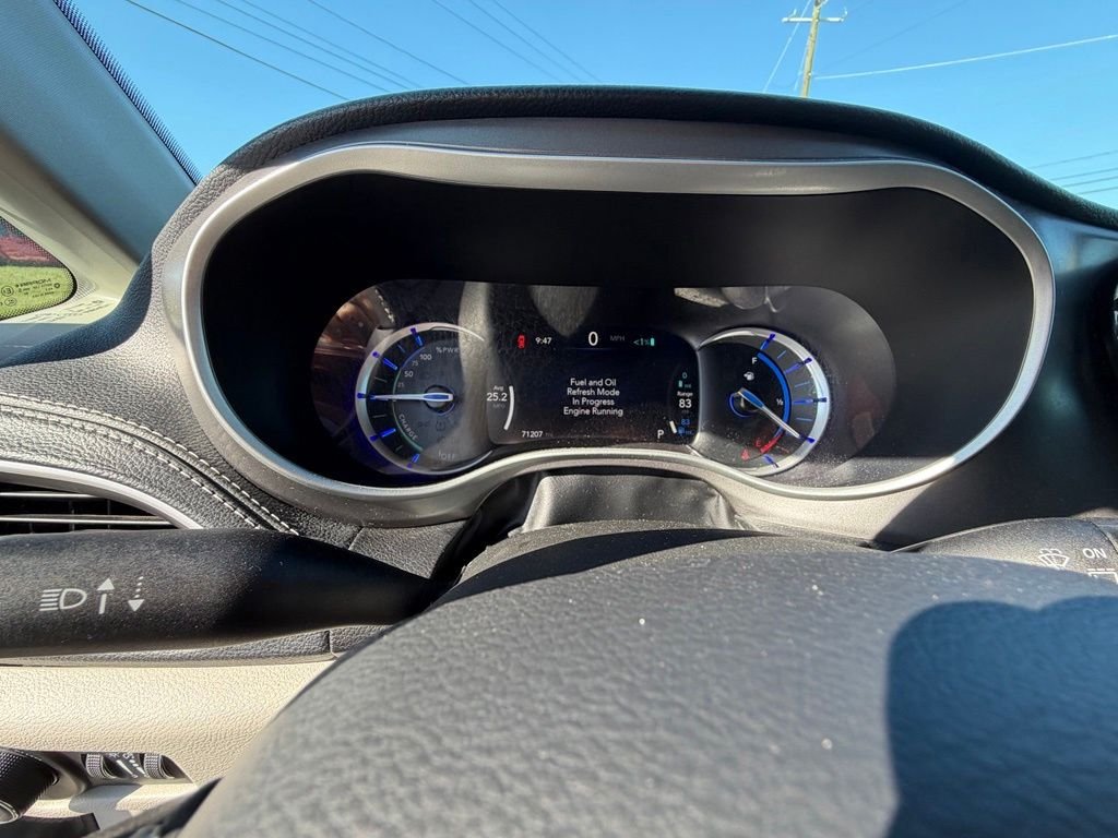Used 2023 Silver Chrysler Touring L image 27