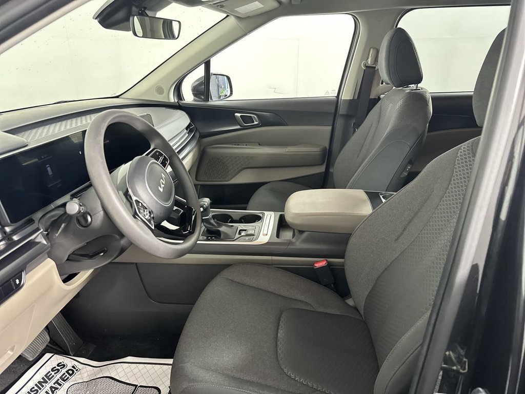 Certified Used 2026  Kia LX image 2