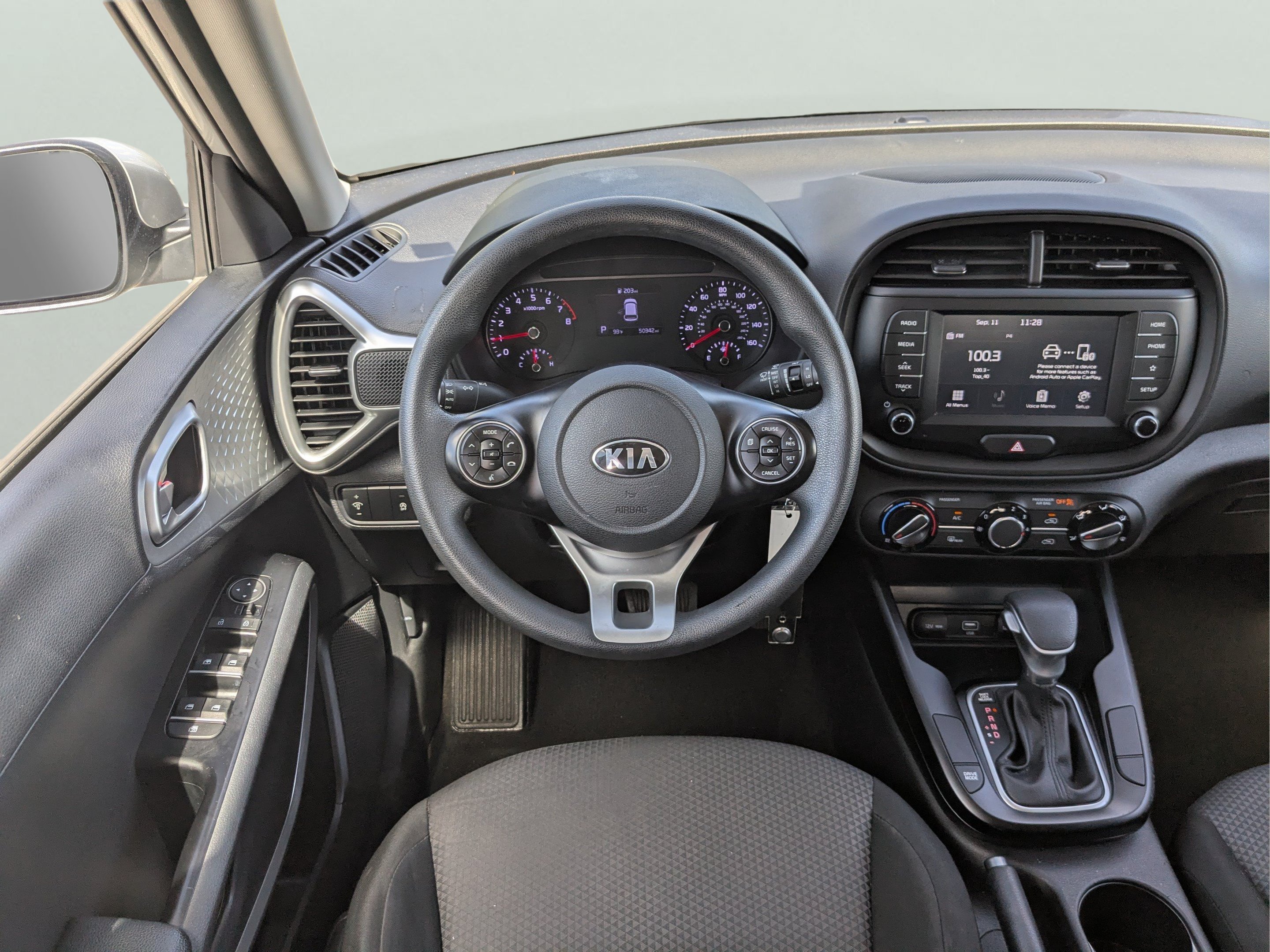 2020 Kia Soul LX - Photo 13