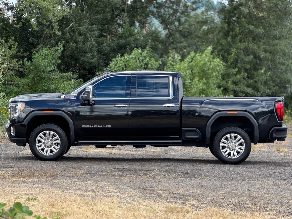 Used 2022 Ebony Twilight Metallic GMC Denali image 3