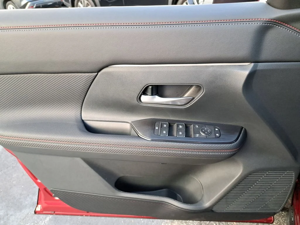 2026 Nissan KICKS SR - Photo 21