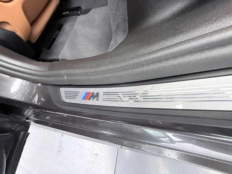 Used 2022  BMW 540i xDrive Sedan 4D image 37