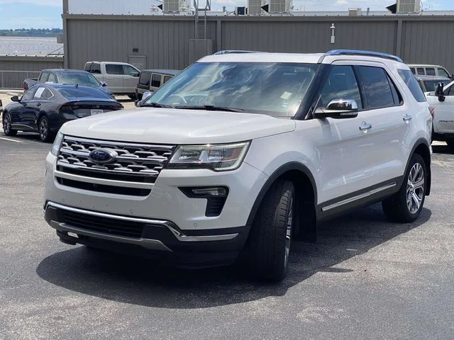 Certified Used 2019 White Platinum Tri-Coat Metallic Ford Limited image 9