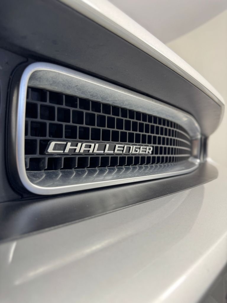Used 2010 Bright Silver Metallic CC/Mineral Gray Met CC Dodge SE image 28
