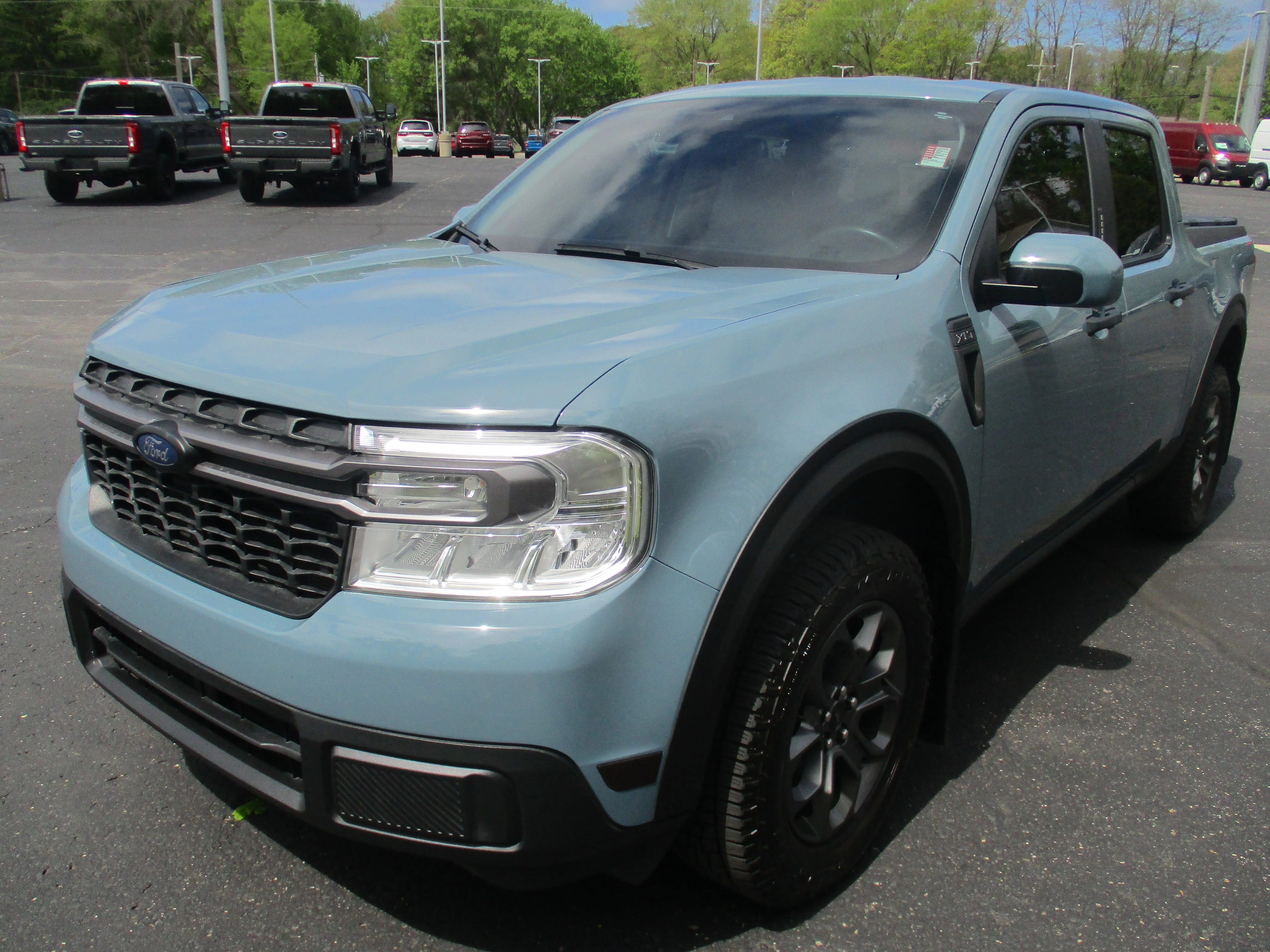 Used 2022 Area 51 Ford XLT Hybrid FWD image 4