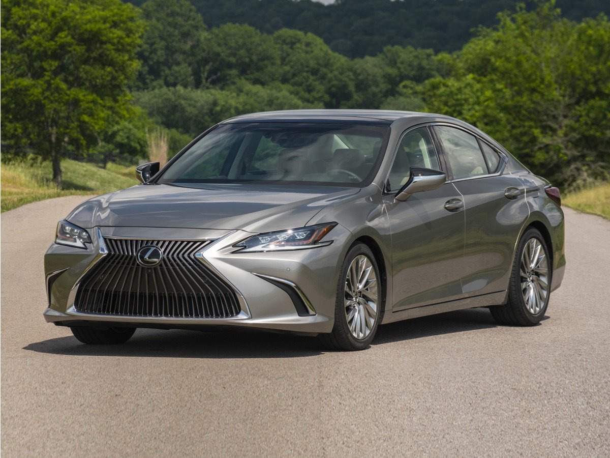 2019 Lexus ES 300h 300h Ultra Luxury's photo