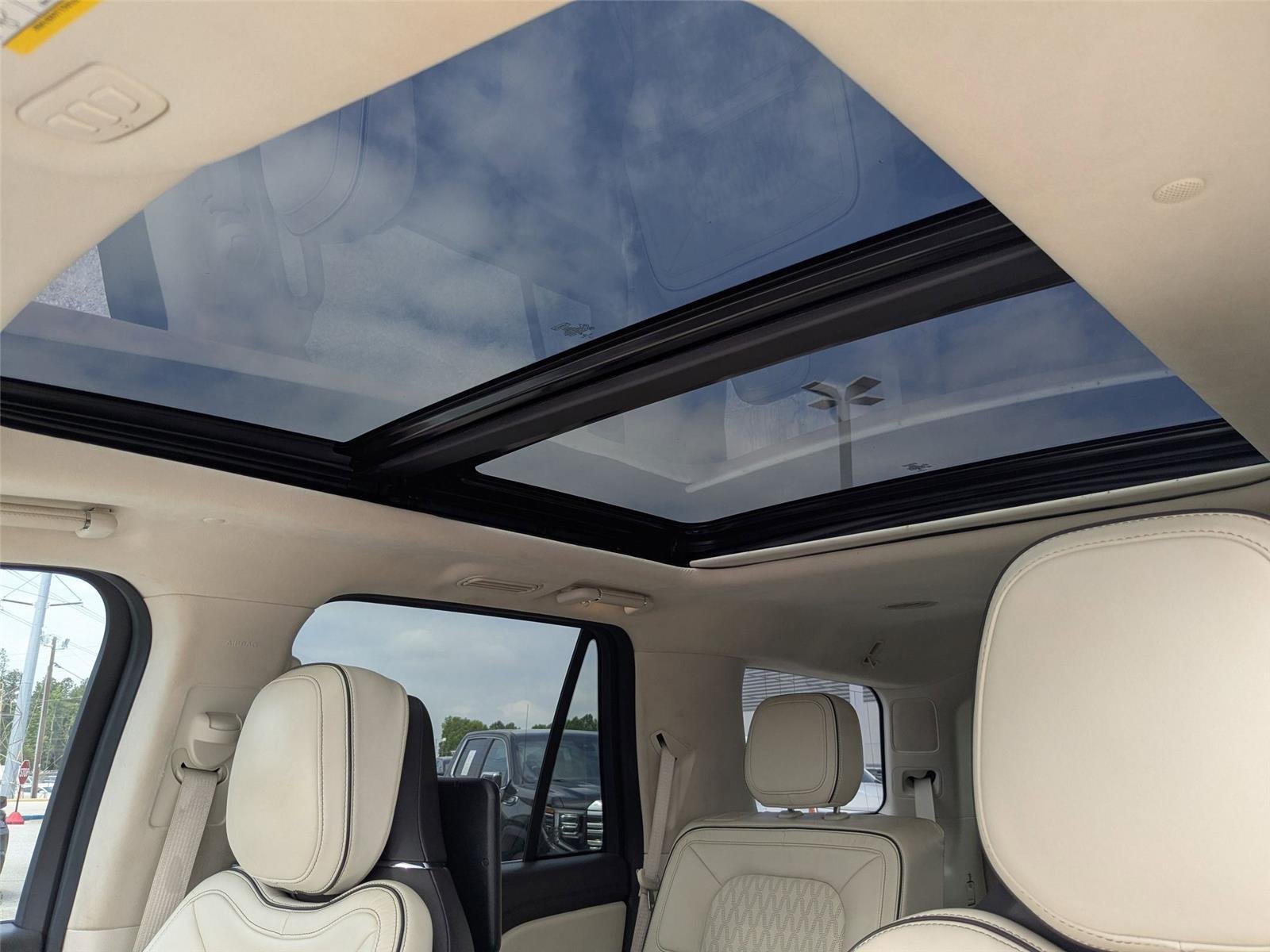 Used 2020 Pristine White Lincoln Black Label image 24