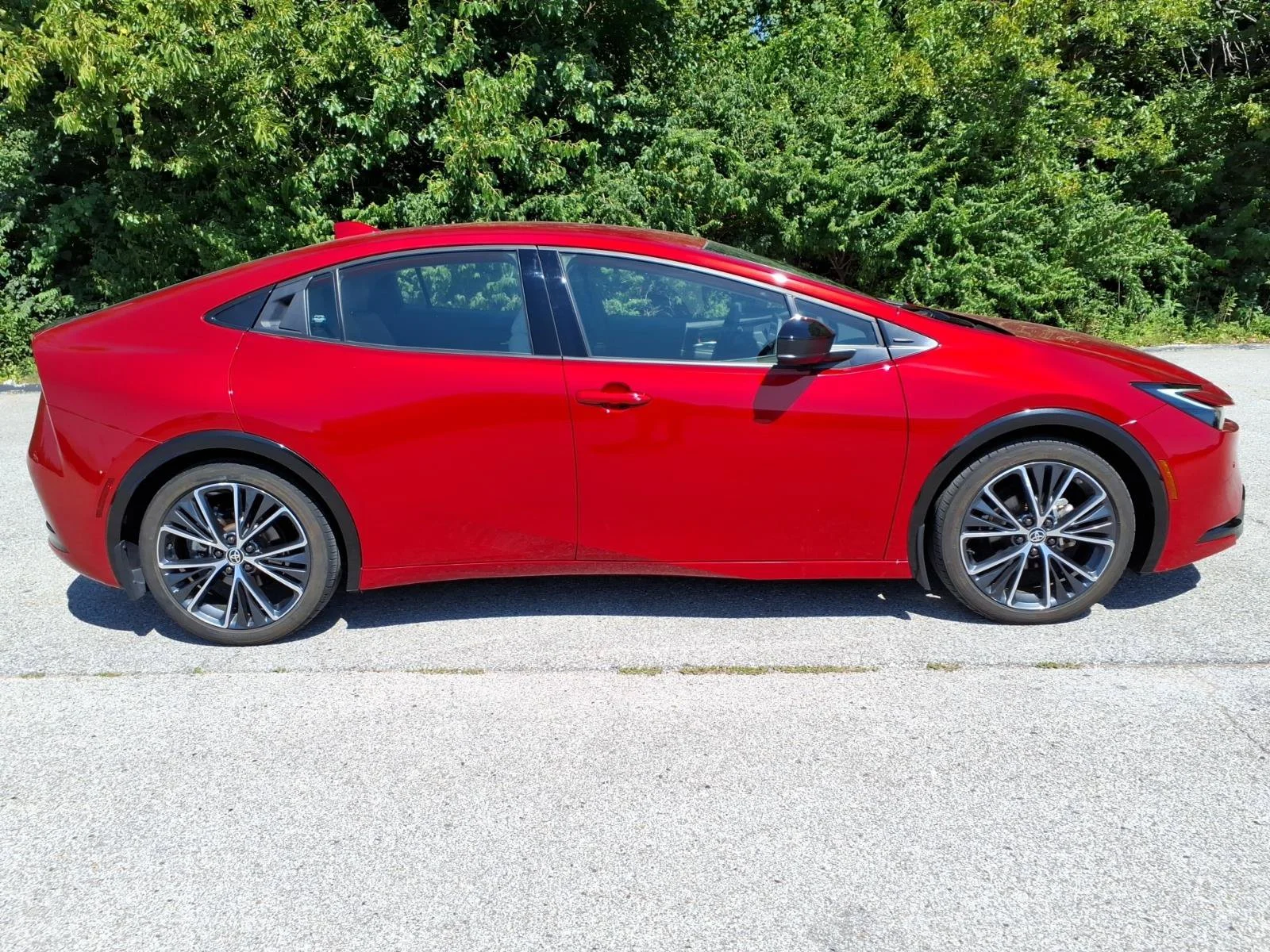 Used 2023 Red Toyota XLE image 28